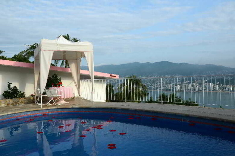 Hotel Las Brisas