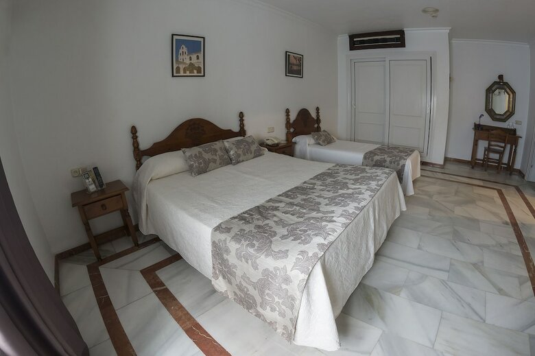 Hotel La Pinta
