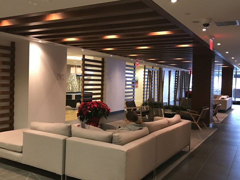 Cn Tower View Design Apart 3bd-2ba Dt