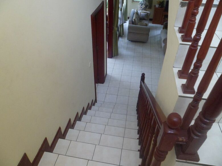 Villa Kota Bunga Cc
