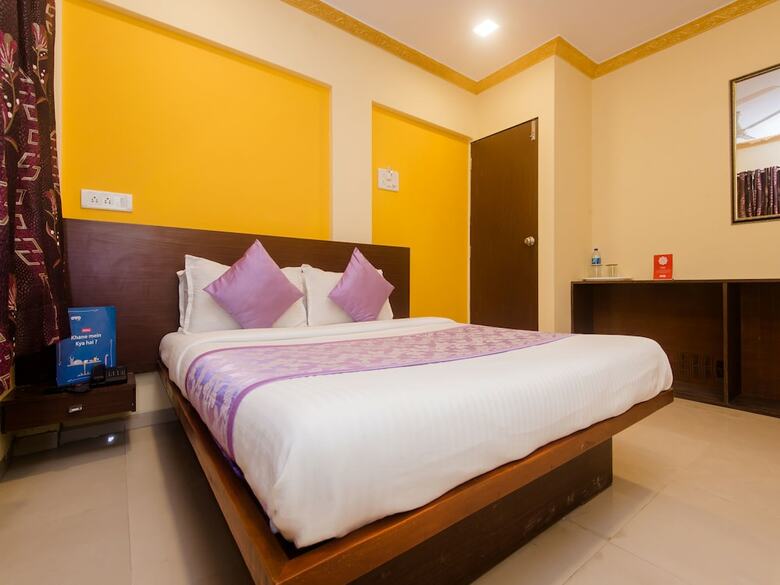 Oyo 13470 Hotel Symphony House