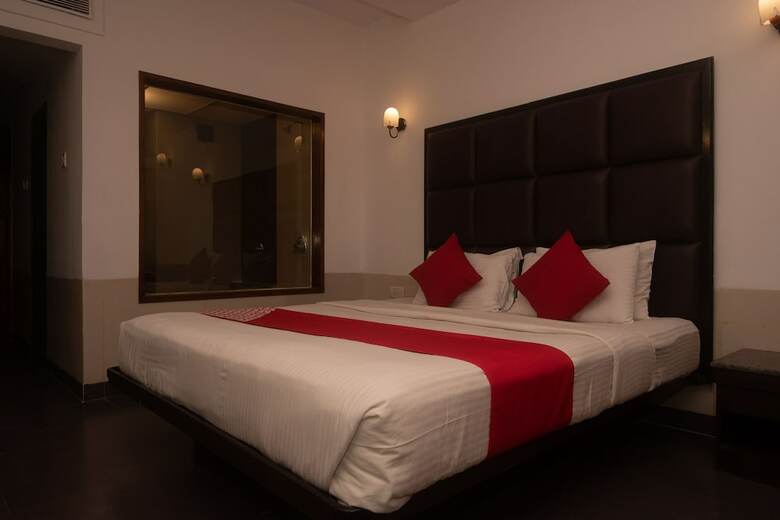 Hotel Oyo 19145 Martins Inn