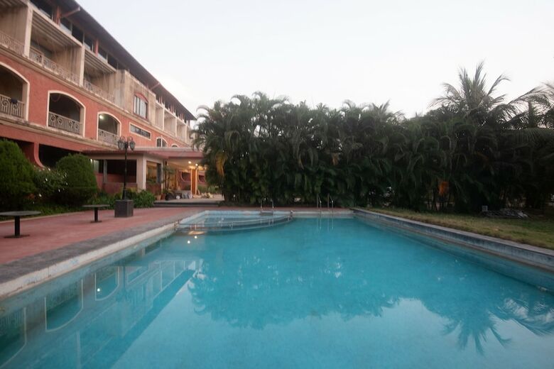 Hotel Oyo 19145 Martins Inn