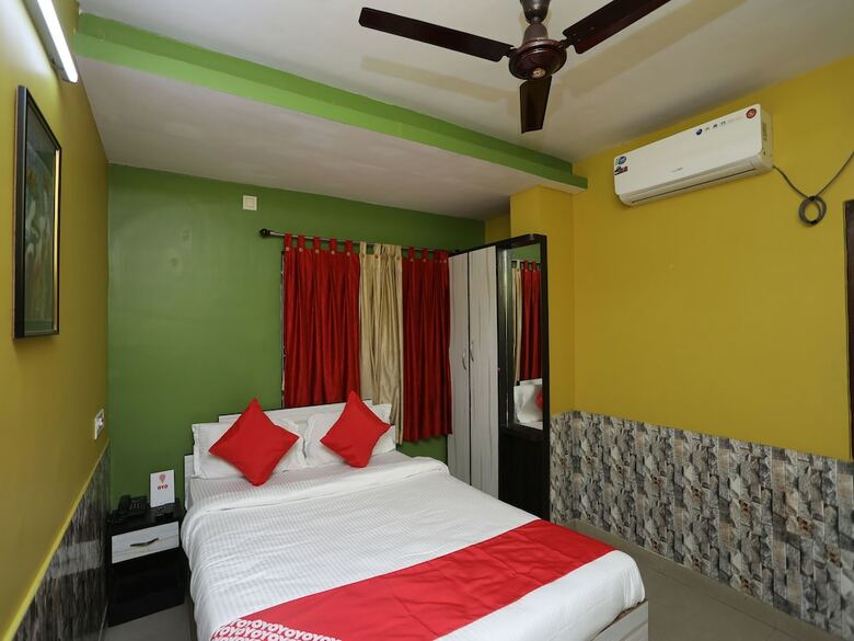 Oyo 15114 Ivy Hotel