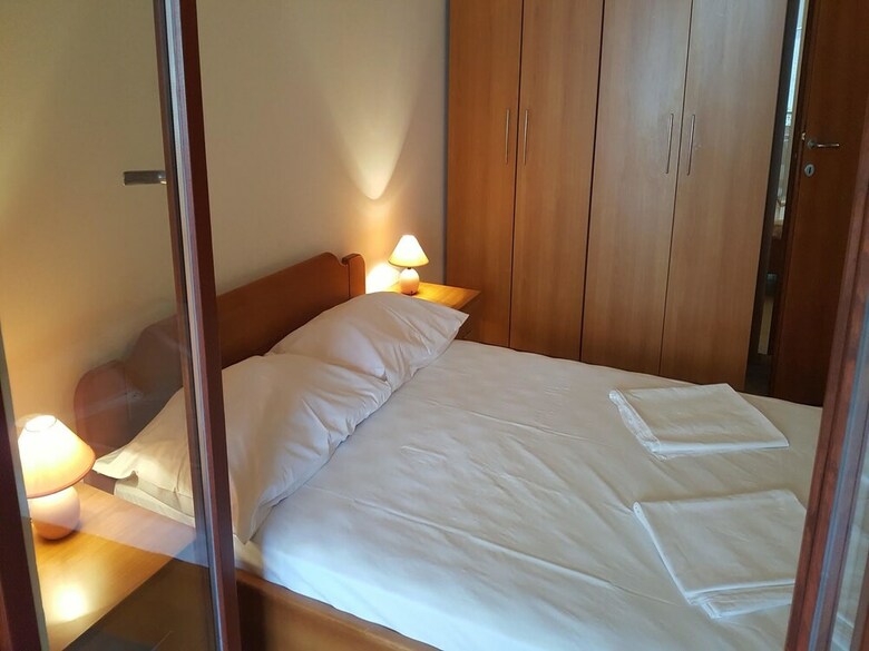 Maru Apartments