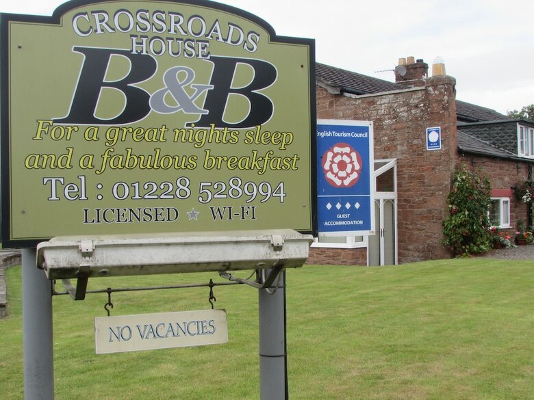 Bed & Breakfast Crossroads House