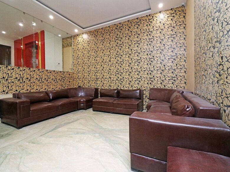 Oyo 26170 Hotel Manzana
