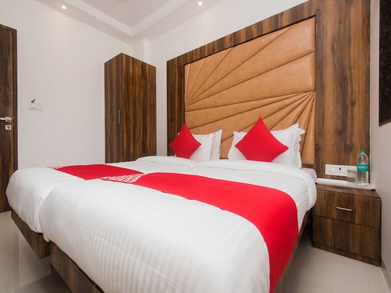 Oyo 15519 Hotel Grand Residency