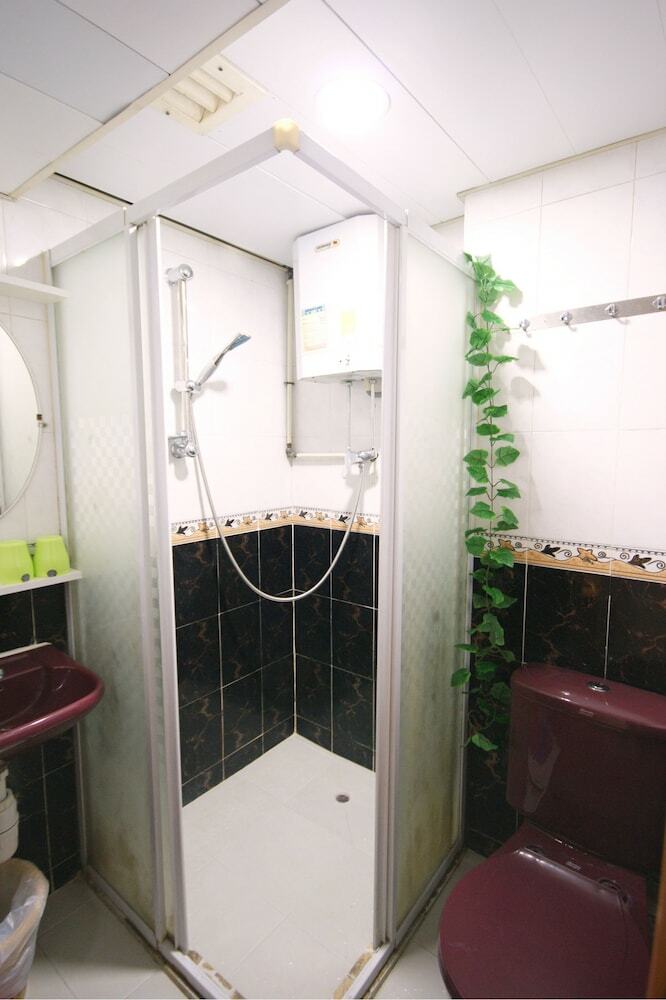 Hotel Hk Nathan House