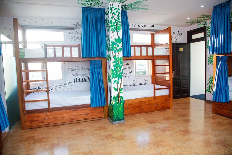 Hotel V.i.p's House  2