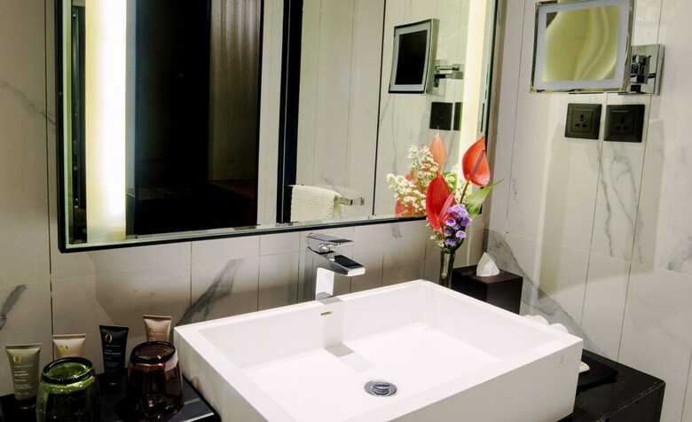 Wyndham Grand Yangon Hotel