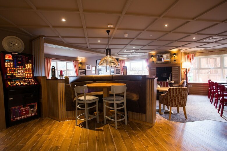 Posada Queen Of The Loch By Marston's Inns