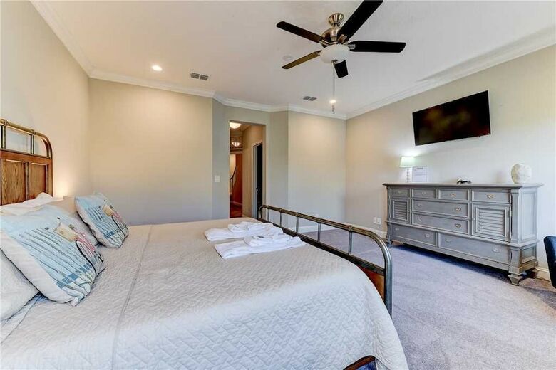 Beachykeen - Four Bedroom Home