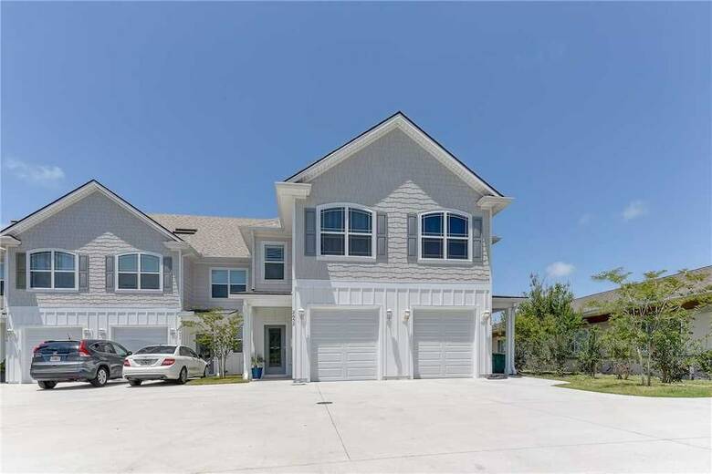 Beachykeen - Four Bedroom Home