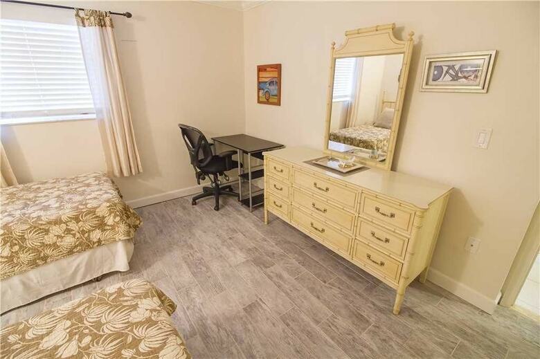 Beach & Tennis 201 - Three Bedroom Condo