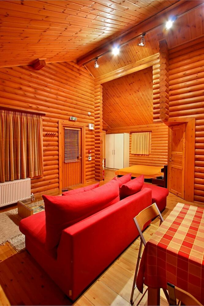 Aparthotel Kedros Village
