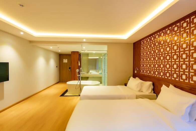Le's Cham Hotel
