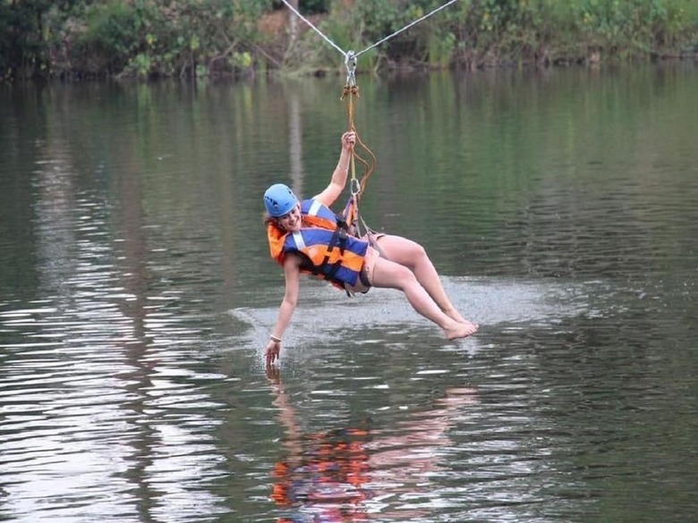 Hotel Supreme Adventure Park Bunyonyi