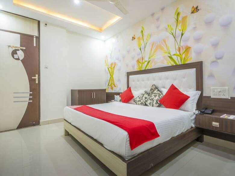 Oyo 14022 Hotel Saya Inn