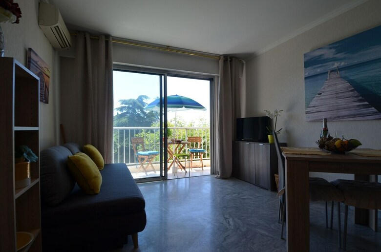 Apartamento Large Studio 4 Persons With Balcony Valrose District In Nice