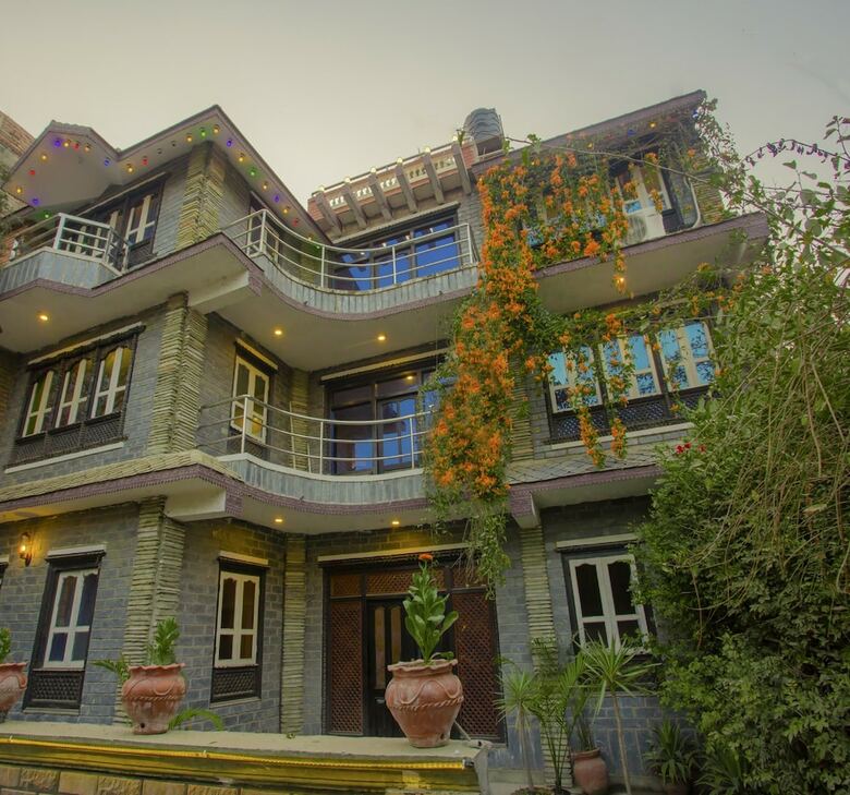 Hotel Oyo 280 Hob Nob Garden Resort