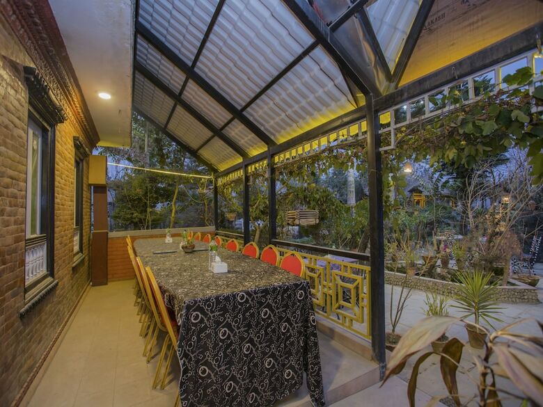 Hotel Oyo 280 Hob Nob Garden Resort