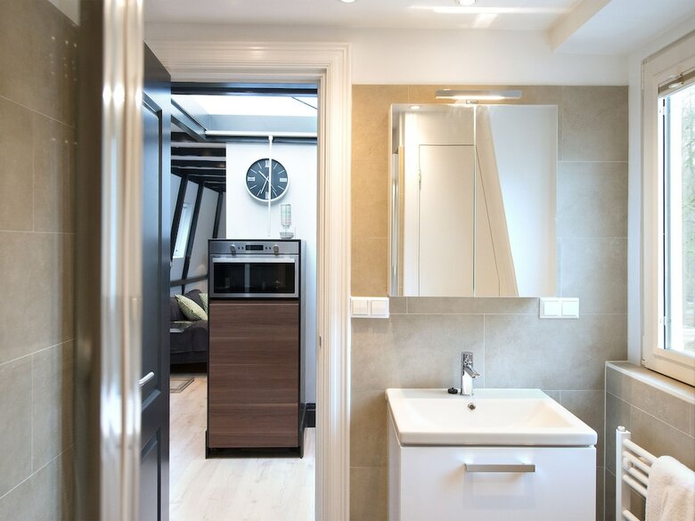 Bizstay Park Central Apartments