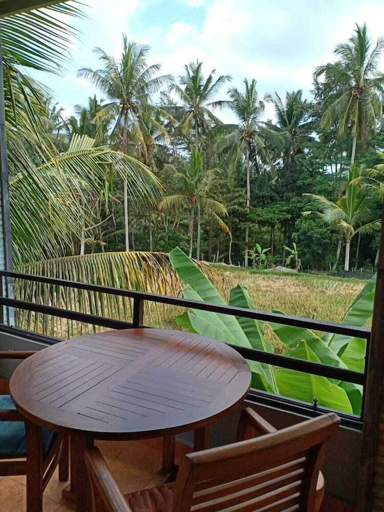 Bed & Breakfast Semanggi Cottage