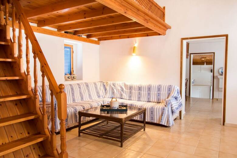 Damatria Family Cottage