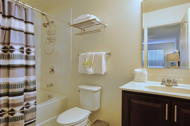Compass Bay- 4 Bedroom Townhome- 1950cy