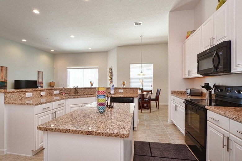 Solterra - 5 Bedrooms House W/pool-7029sr