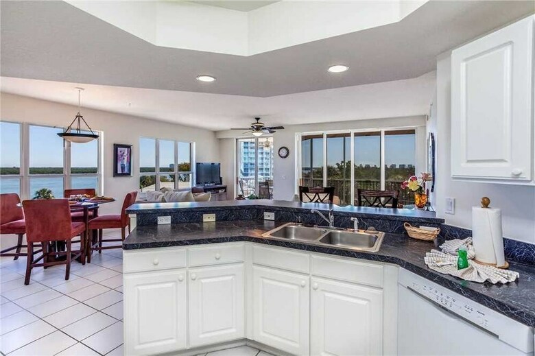 Island Beach Club 304 - Two Bedroom Condo