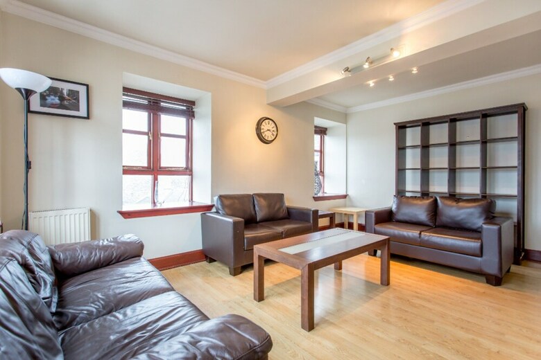 Apartamentos 2 Bedroom Home By Leiths Shore