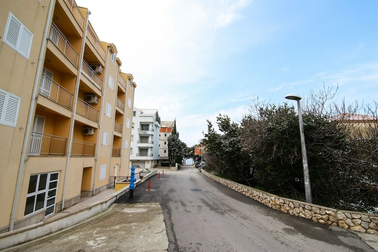 Apartments Mara