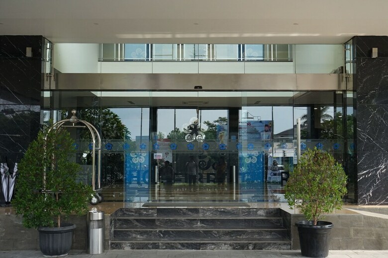 Hotel Brothers Solo Baru
