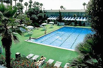 Anaheim Plaza Hotel