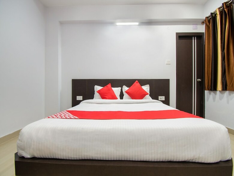 Oyo 26974 Hotel S G International