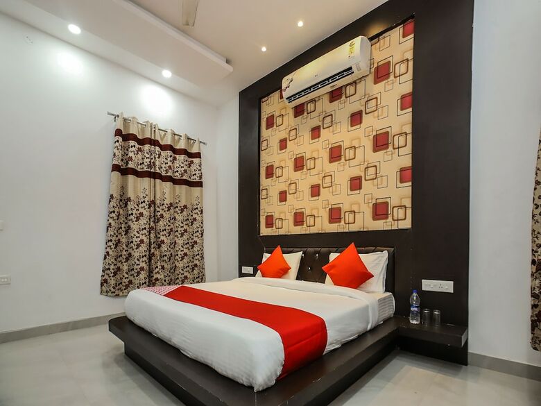 Oyo 19456 Hotel Shagun Palace
