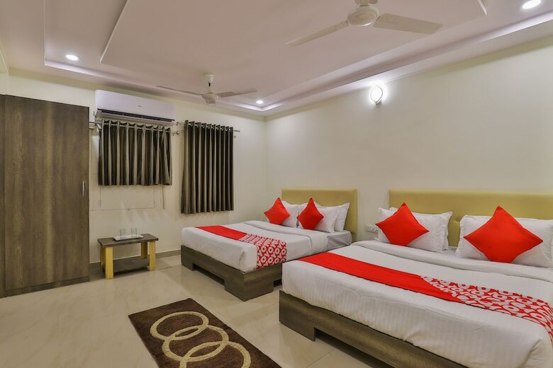 Oyo 26999 Hotel Sg