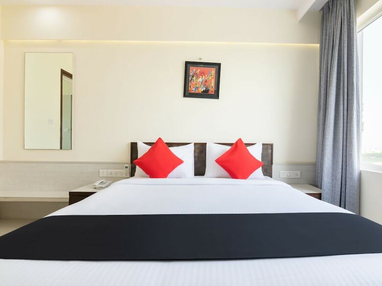 Hotel Capital O 28398 Mysore Gate