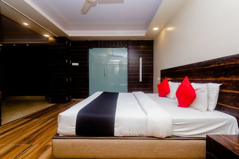 Capital O 27600 Hotel Sai Plaza