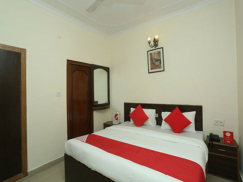Hotel Oyo 18273 Basera