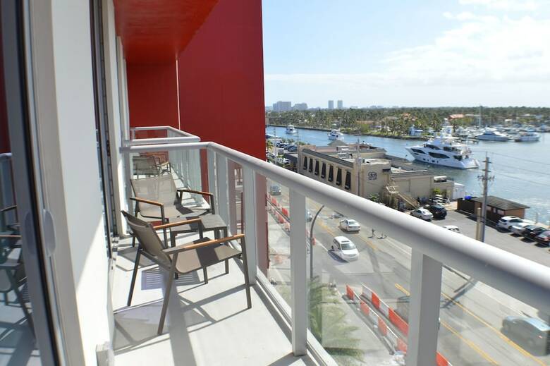 Brand New Water Apartment On The Beach