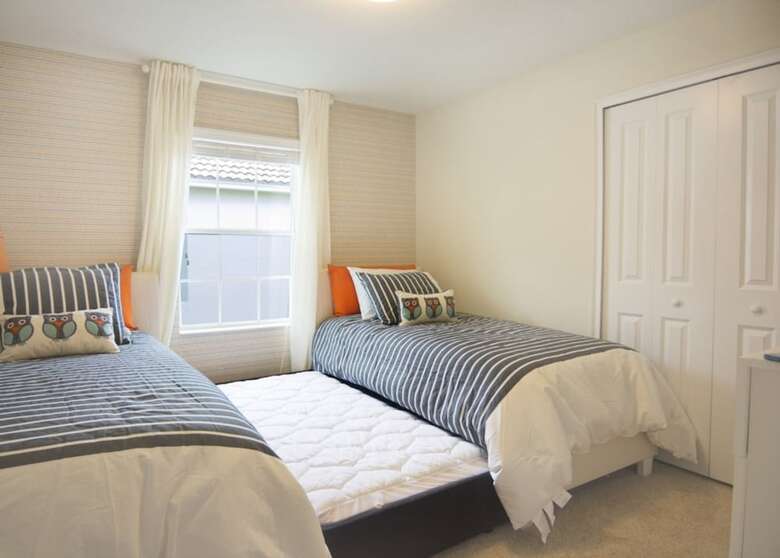 Luxury Dream Townhome With Pool Sl4814