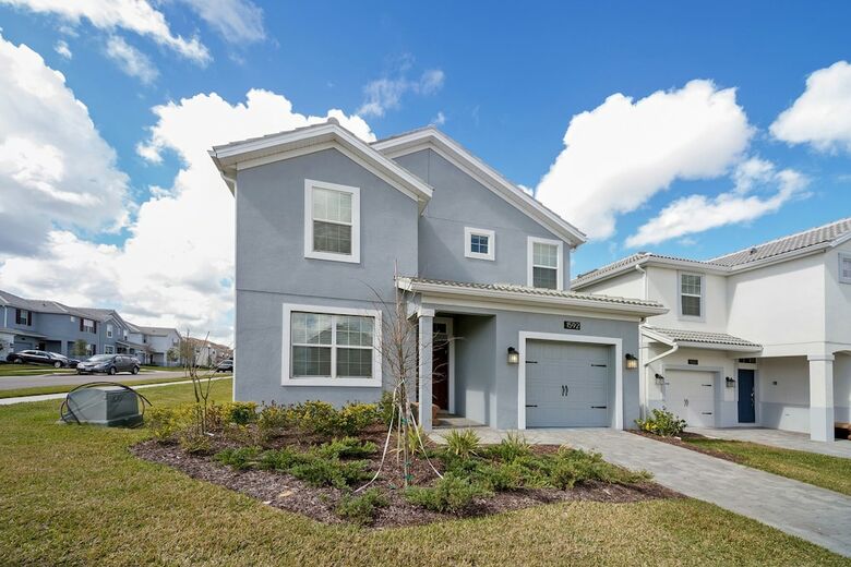 Modern Star Wars Vacation Home Cg1593