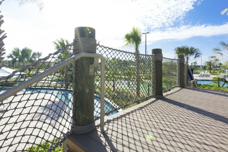 Lovely Vacation Townhouse With Pool Sl3103