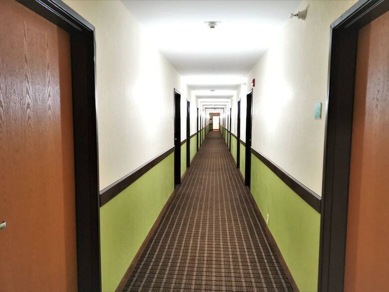 Hotel Travel Inn & Suites