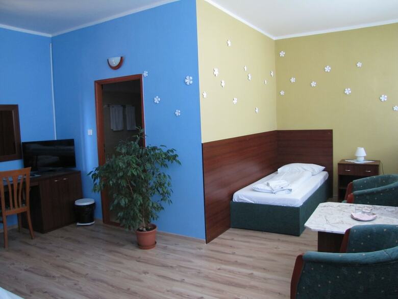 Hotel Hubert Nov� Z�mky