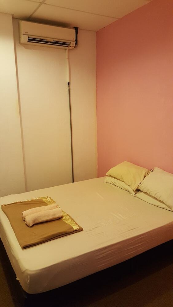 Hostal Bahari Twenty8