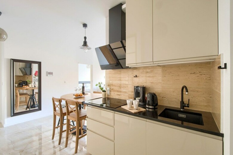 P&o Apartments Solec 13 With AC